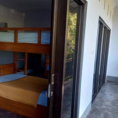 Merendeng Hostel Kuta Kuta  Esterno foto