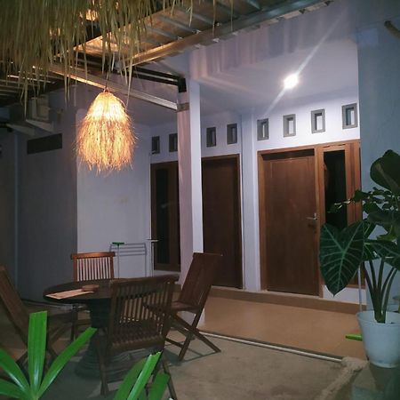 Merendeng Hostel Kuta Kuta  Esterno foto