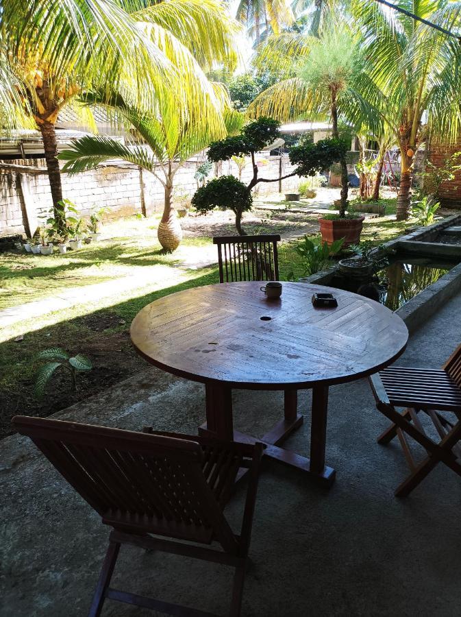 Merendeng Hostel Kuta Kuta  Esterno foto