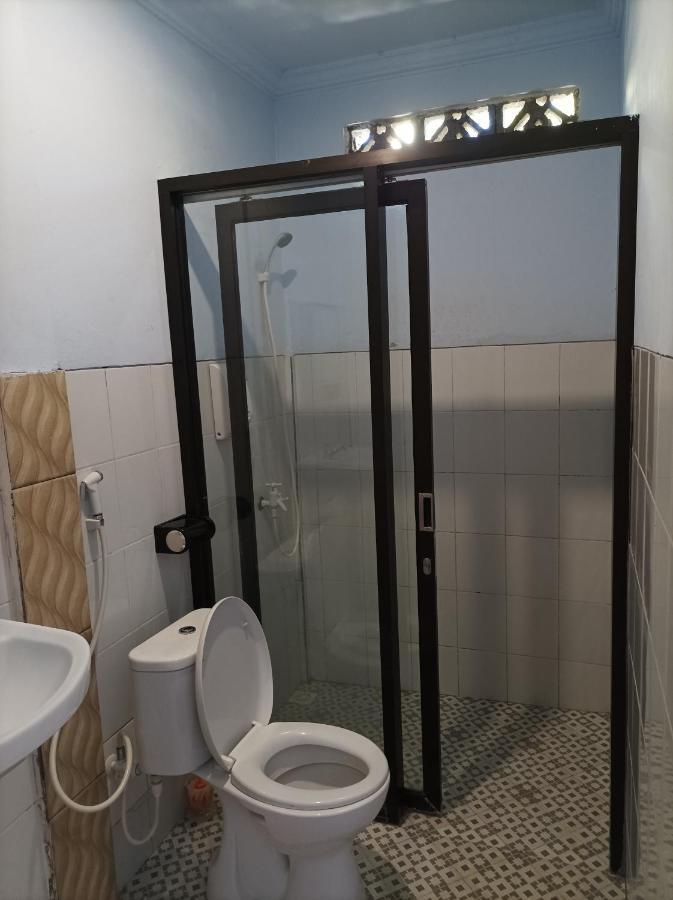 Merendeng Hostel Kuta Kuta  Esterno foto