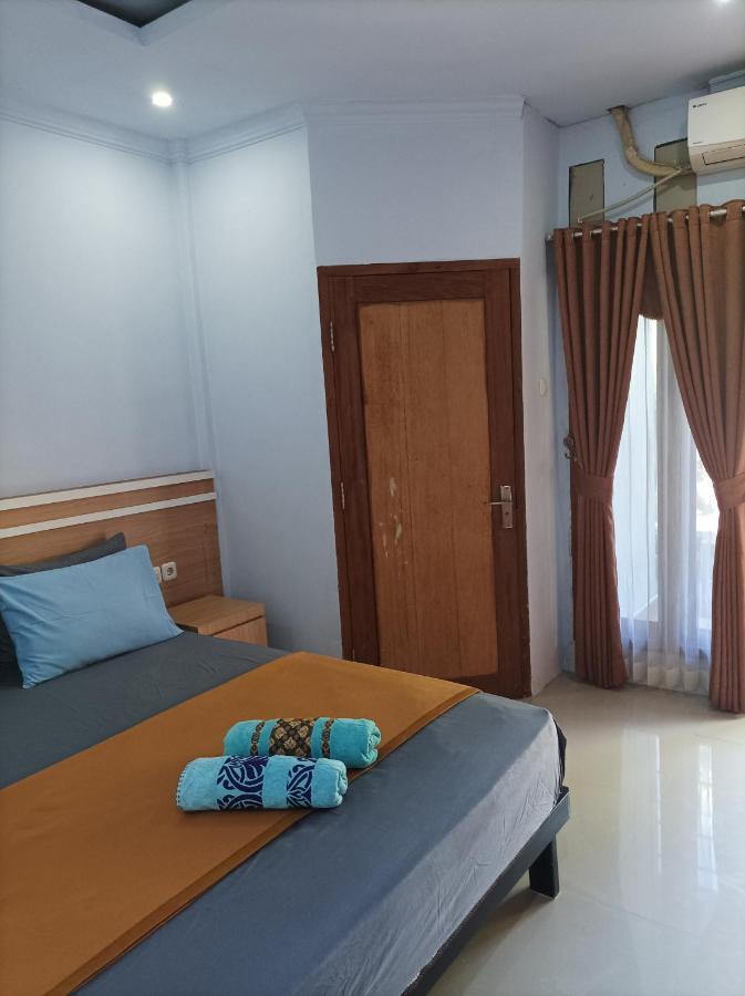 Merendeng Hostel Kuta Kuta  Esterno foto
