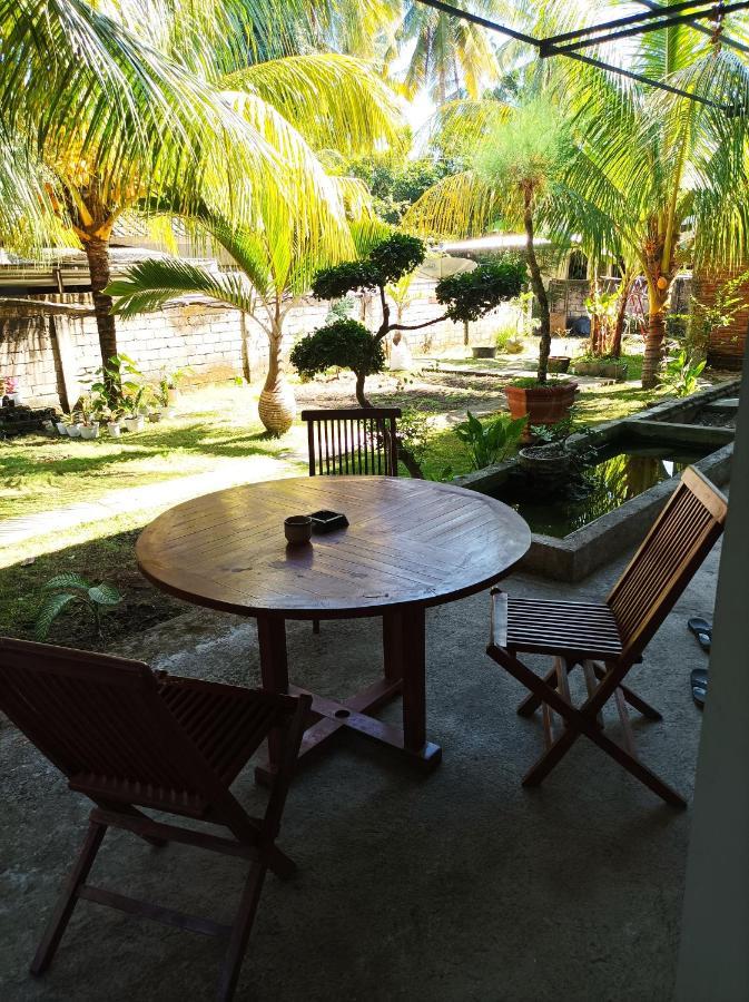 Merendeng Hostel Kuta Kuta  Esterno foto
