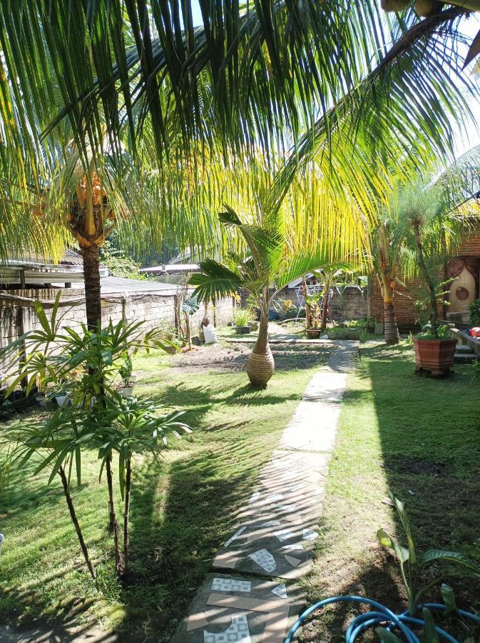 Merendeng Hostel Kuta Kuta  Esterno foto