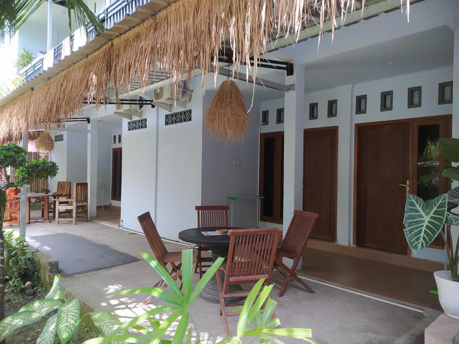 Merendeng Hostel Kuta Kuta  Esterno foto