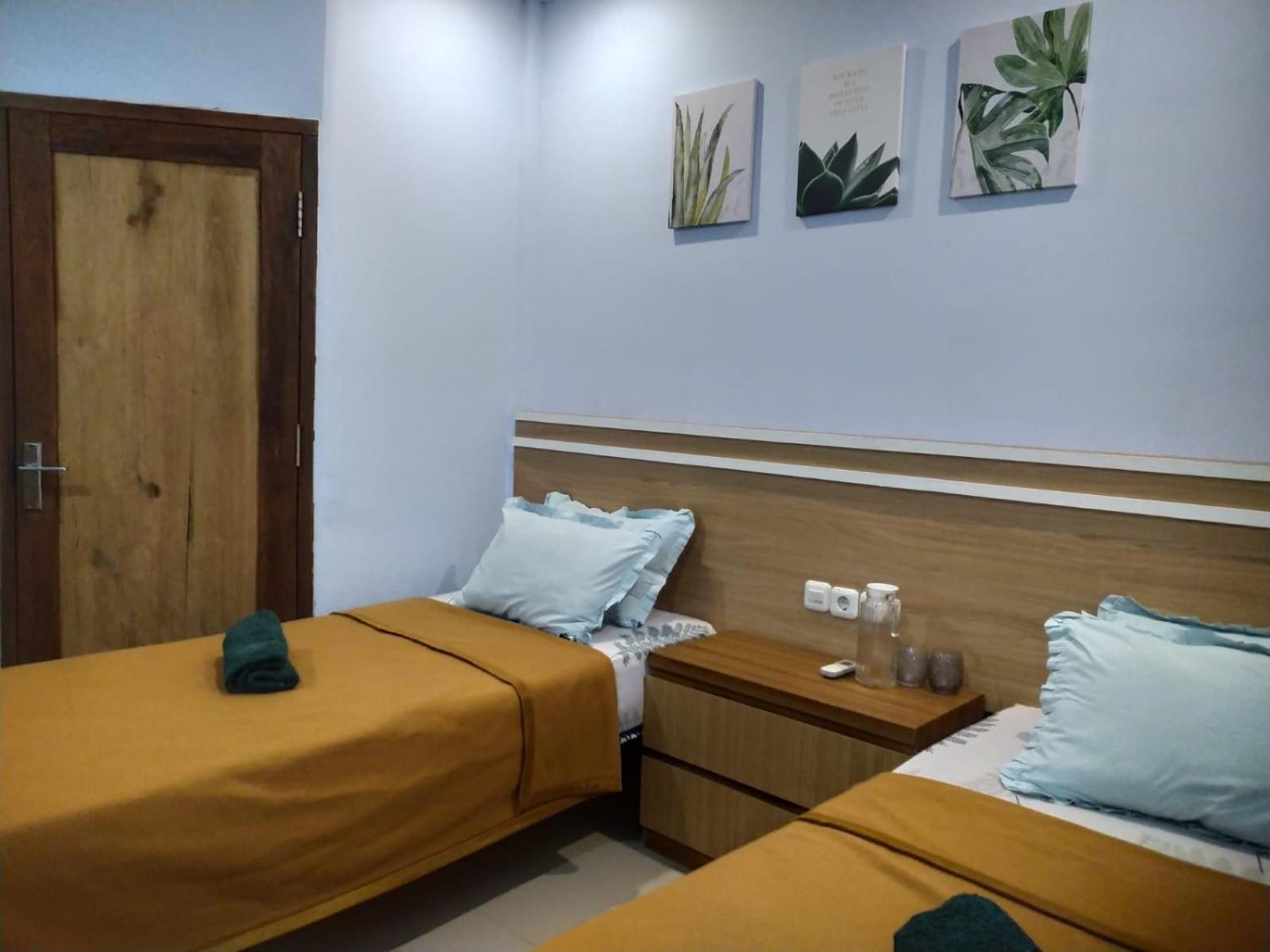 Merendeng Hostel Kuta Kuta  Esterno foto