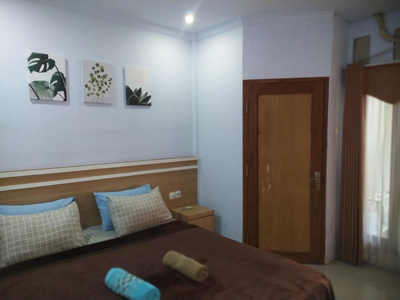 Merendeng Hostel Kuta Kuta  Esterno foto