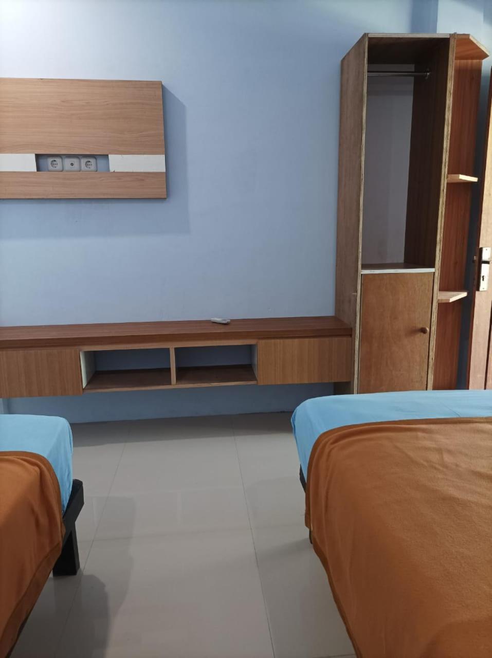 Merendeng Hostel Kuta Kuta  Esterno foto