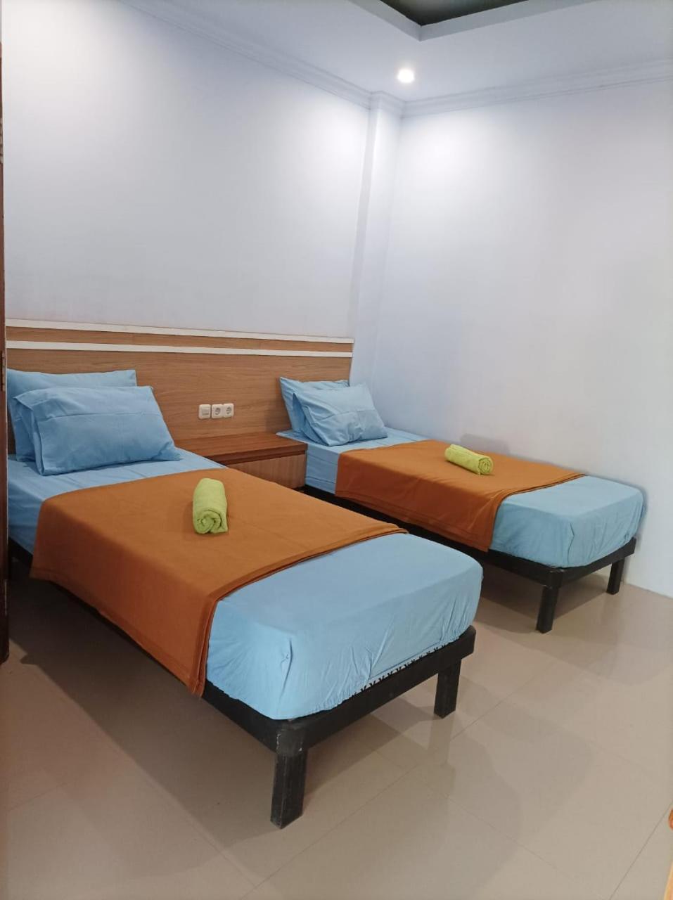 Merendeng Hostel Kuta Kuta  Esterno foto